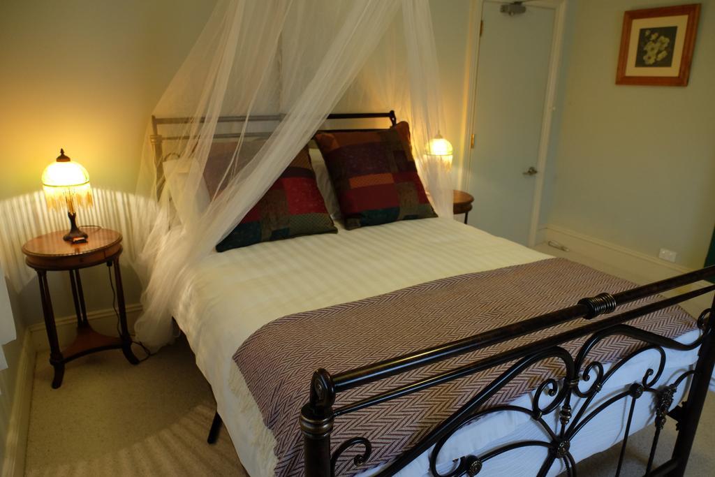 Stoke House Bed & Breakfast Carcoar Exterior photo